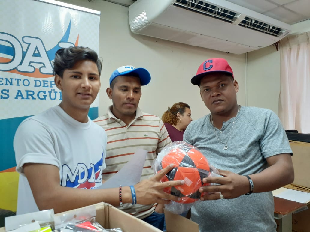 MATERIAL DEPORTIVO